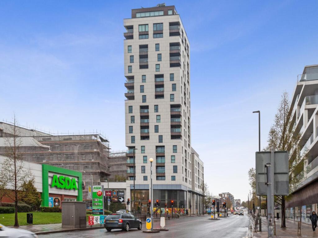Modern Huge Double Room With Private Bathroom In Colindale Έτζγουερ Εξωτερικό φωτογραφία